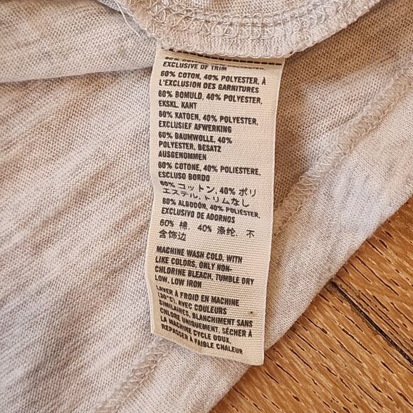 Y2K Vintage Abercrombie & Fitch Gray Wildcats Graphic Cheer Pteppy Tee 2000's - Picture 6 of 6